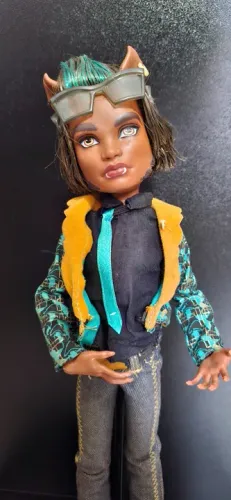 Boneco Monster High Clawd Wolf Sweet 1600