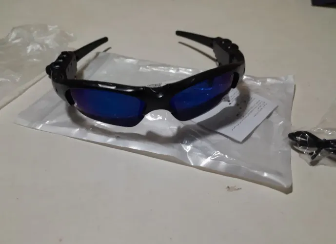 Óculos ciclismo com fone Bluetooth 