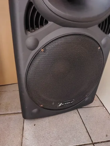 Caixa de Som X Cell FM USB Auxiliar Super Potente Ótimo estado