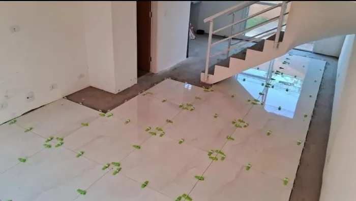 Pedreiro e azulegista e em reforma em geral