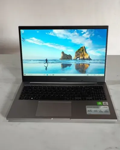 Ultrabook Samsung i5 10 geração 8gb 240ssd 2gb de placa de vídeo com garantia