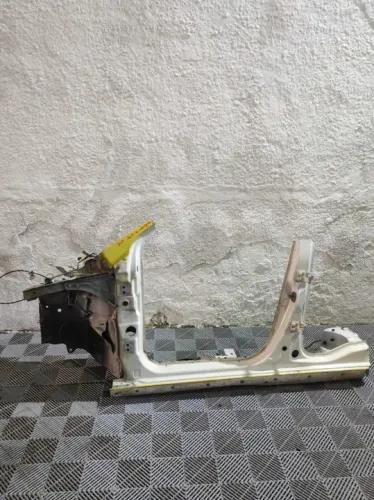 Caixa de ar com torre lado esquerdo Fiat Gran Siena 2013 2019