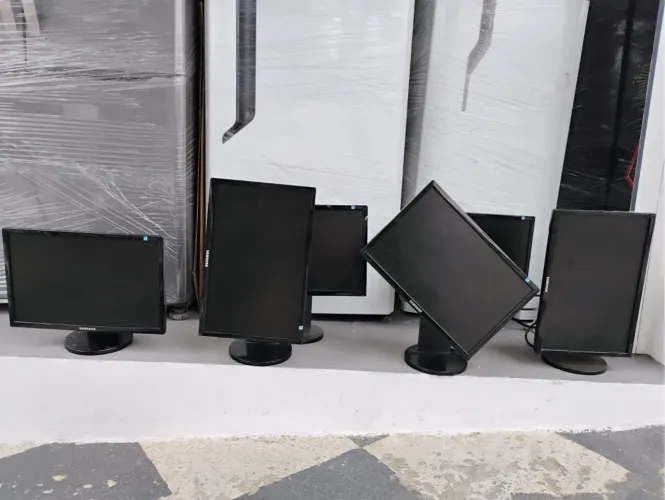 Monitor LCD 19 polegadas 