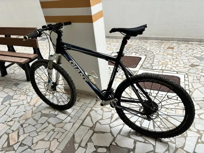 MTB Giant aro 26