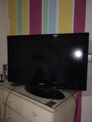 TV Samsung com defeito. Ora liga, ora não liga de