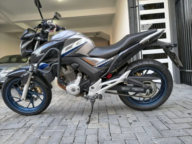HONDA TWISTER 250 2020 IMPECÁVEL