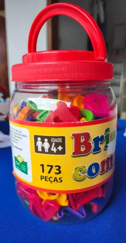Brinquedo pedagógico Alfabeto móvel brincando com letras