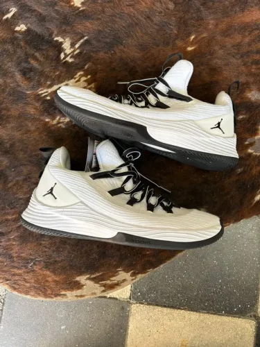 Nike Jordan tam 40