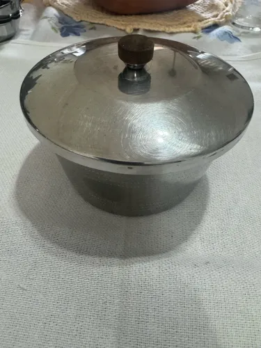 Manteigueira de inox com tampa 