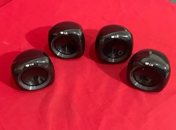 Conjunto de Caixas de Som LG