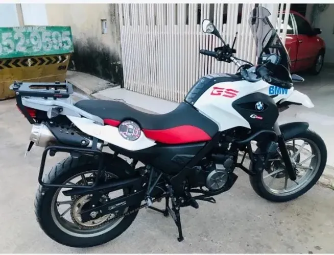 Vendo moto BMW GS 650cc toda revisada pneus novos tudo em dia só pagar e viajar