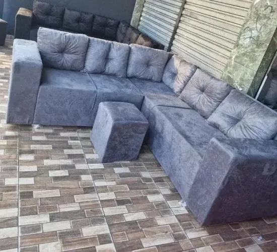Sofá de canto moderno e confortável