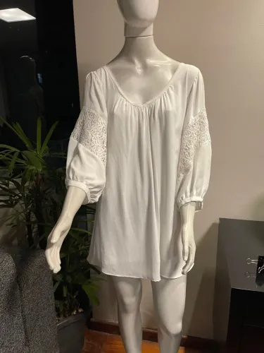Bata Shoulder com Detalhes em Renda