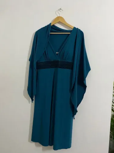 Vestido longo azul para festas .