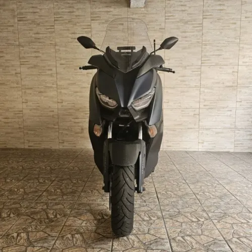 Xmax 250 com apenas 4.393Km