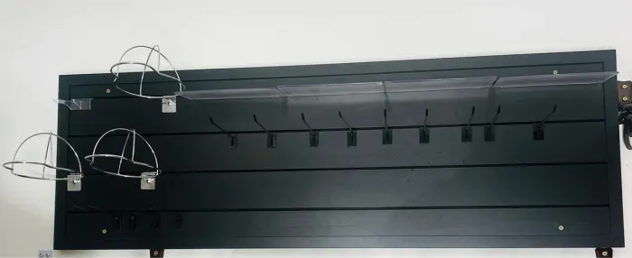Painel expositor para bijuteria de MDF