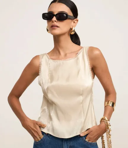 Linda blusa em Cetim Renner tamanho M!!!