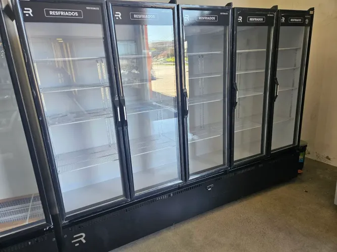 expositora refrigerada 5 portas para bebidas e lacticínios nova