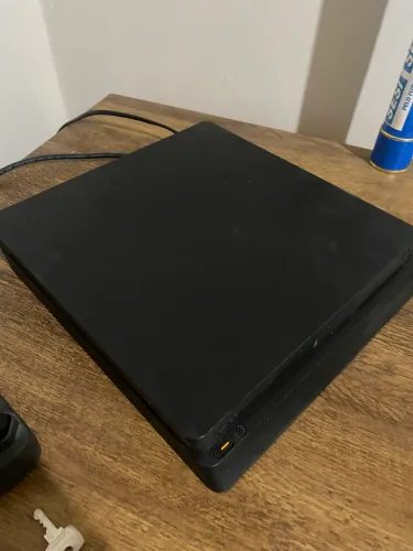 PlayStation 4 Slim + 1 Controle + 3 Jogos