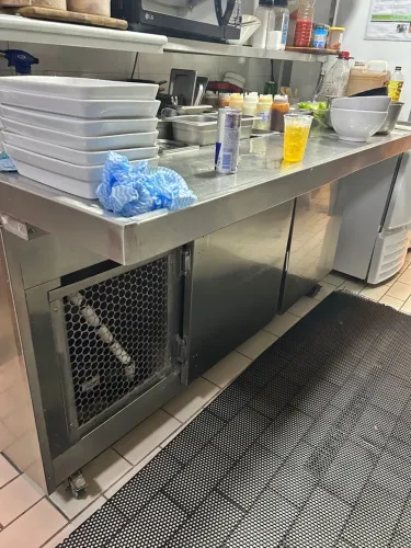 Linha Quente e Fria com freezer! Restaurante