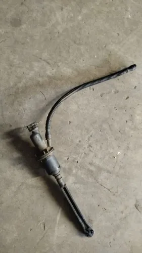 Cilindro mestre da embreagem Peugeot 408 <br>150$