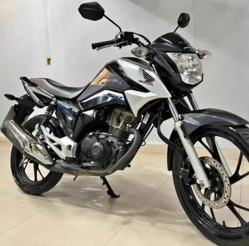 TITAN 160 2023 CINZA 23.560km