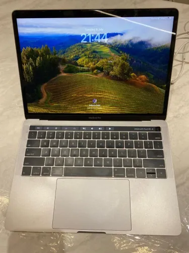 macbook pro 13 2019