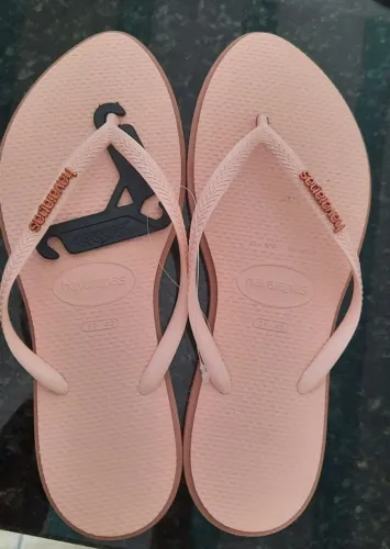 Havainas slim point na cor rosa crocus .<br>Tamanho 39/40<br>Valor: R$ 55,00