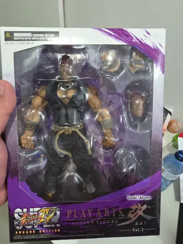Figura de Ação Gouki/Akuma - Street Fighter Play Arts Kai