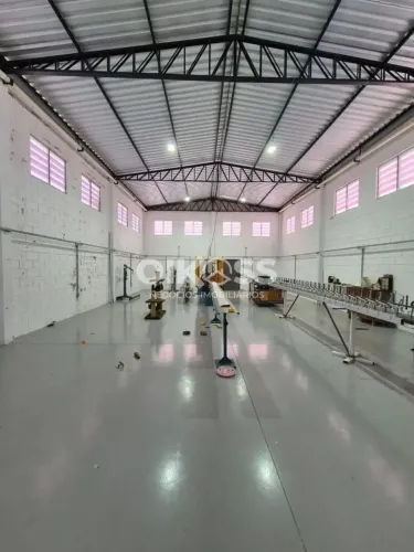 Galpão para alugar, 285 m² por R$ 5.300/mês - Jardim Uirá - São José dos Campos/SP