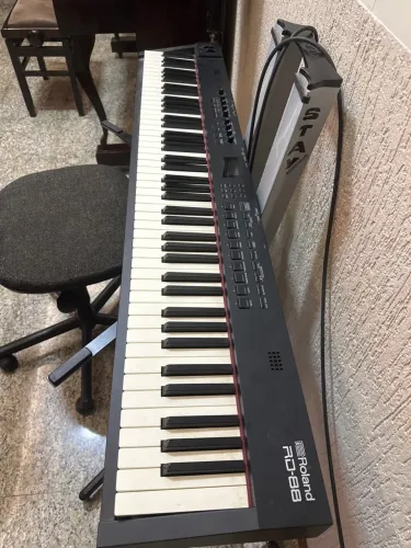 Teclado Roland RD-88