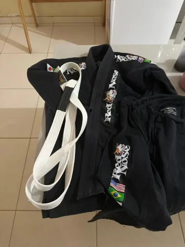Vendo Kimono Red Nose pouco usado