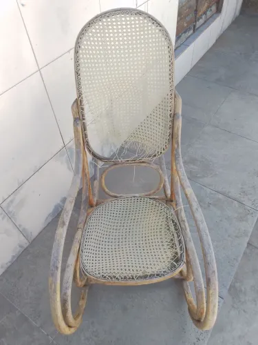 Cadeira de Balanço de Madeira Gerdau. PARA  RESTAURAR