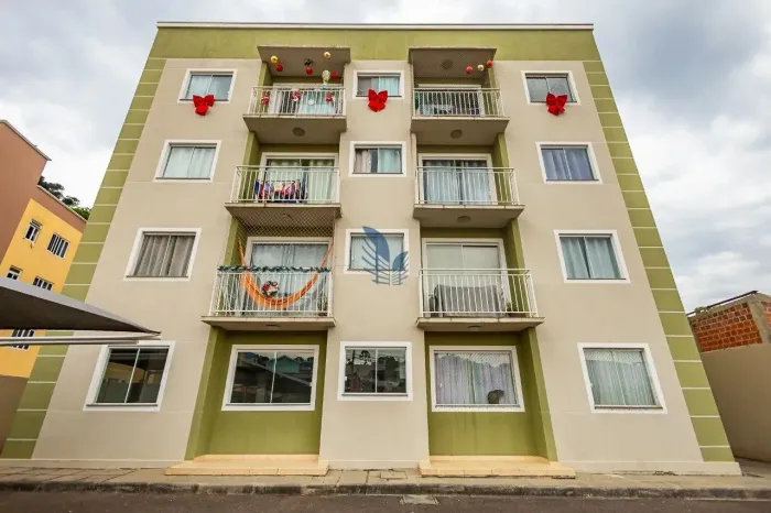 Apartamento com 2 quartos e vaga de garagem em Colombo/PR