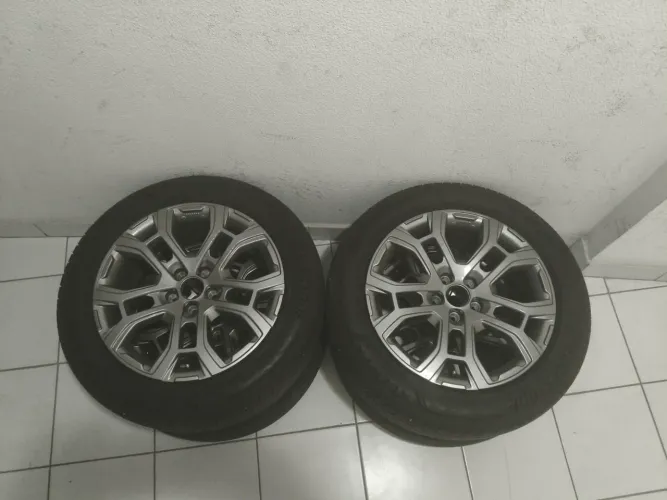 Kit R18 Jeep e Pneus 225/55