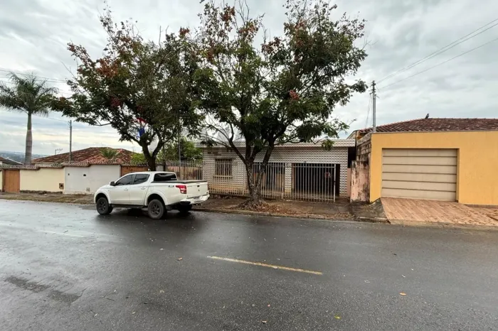 Casa 3 quartos 2 vagas garagem Bairro Boa vista