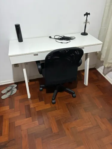 Mesa de Escritório + Cadeira Ergonômica - Excelente Estado