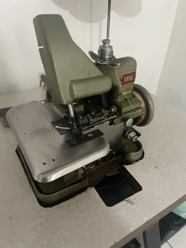 Maquina de costura overloque semi industrial