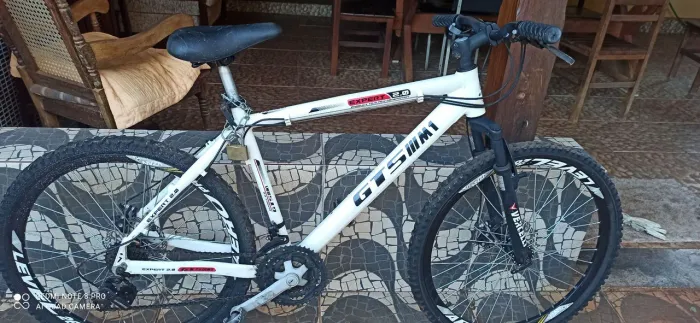 Bicicleta mountain bike GTS aro 26, pronta para uso.