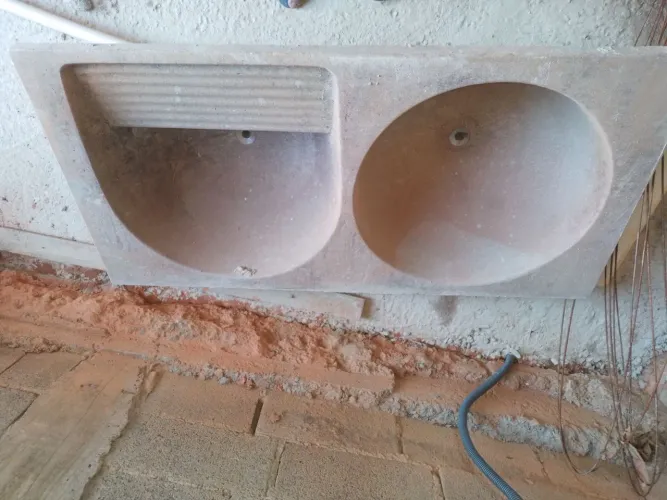 Tanque lavar roupa mais porta