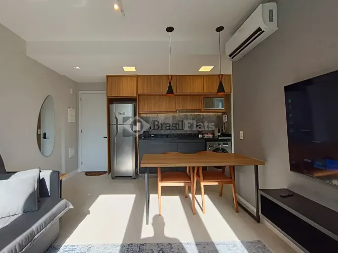 Apartamento com 1 dormitório para alugar, 38 m² por R$ 7.732/mês - Chácara Santo Antônio (