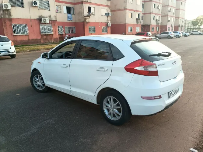 Chery Celer Hatch 1.5 16V Flex 5P 2015