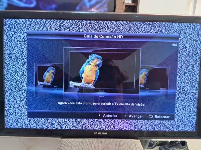 Tv sem uso a bastante tempo para desculpar espaço R$ 300 ( texte a vontade sem garantia)