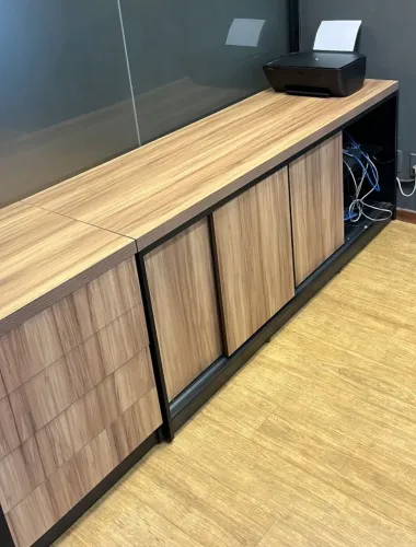 Balcão Credenza de Escritório MDF 3 Portas + Gaveteiro Separado (Excelente Estado)