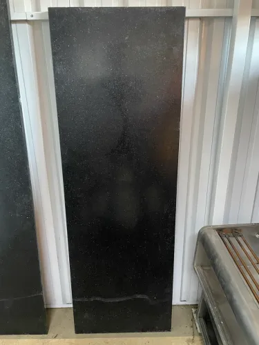 Bancada granito 1,50 X 50 com saia na frente
