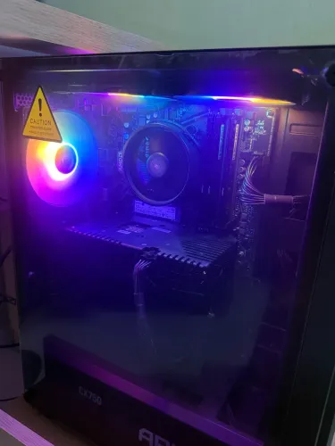 PC Gamer Ryzen 5 5600GT + RX 7600 XT 16GB + 24GB RAM 3600MHz + SSD NVMe 1TB 