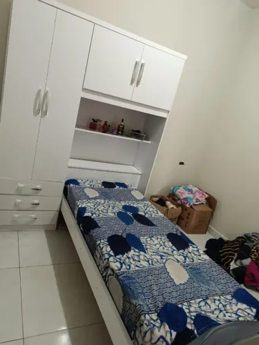 Vendo guarda-roupa