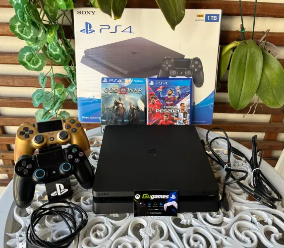 Playstation 4 Slim 1TB