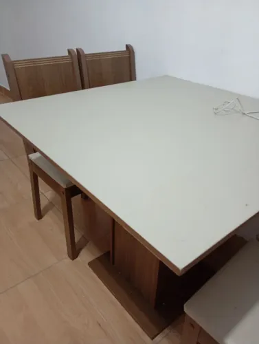 Mesa 4 cadeiras