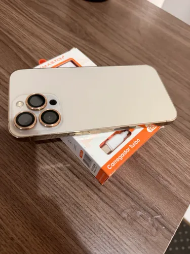 iPhone 13 PRO DOURADO COM CARREGADOR
